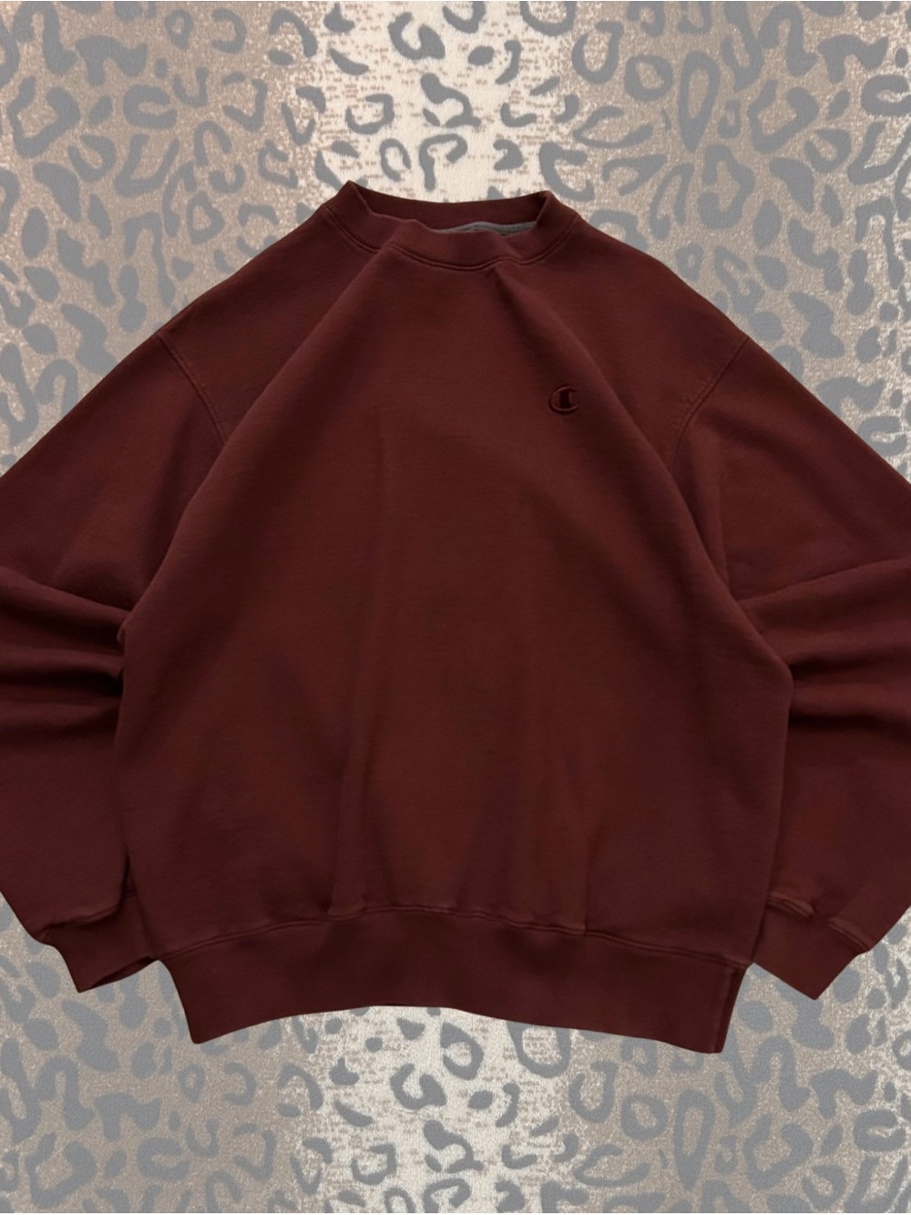 vintage 2000s “champion” oversized maroon crewneck sweatshirt